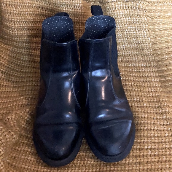 EUC Doc Martens Black Flora Chelsea Boots - Picture 3 of 6
